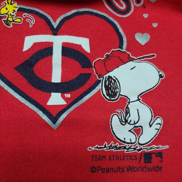 Minnesota Twins/Peanuts onesie EUC. - Picture 2 of 3